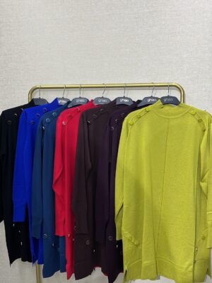 düğme detaylı triko tunik